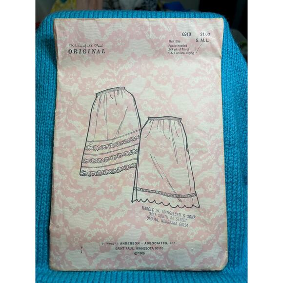 Delores of At. Paul Pattern Womens half slip 1960s size S M L - Picture 1 of 3